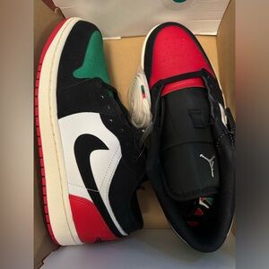 Nike Air Jordan 1 Low Q54